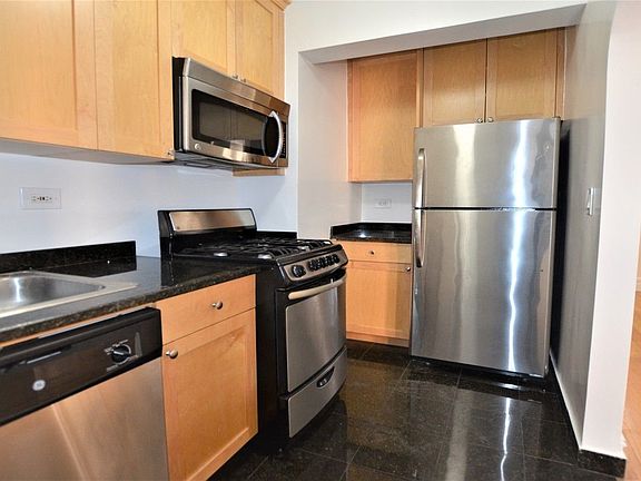 4th image of 95 Christopher St APT 3J