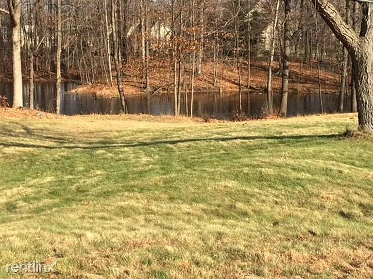 11961 Amherst Ct — Photo 5