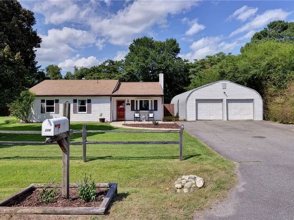 206 Highfield Dr, Toano, VA 23168