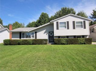 120 Valley Forge Cir, Elyria, OH 44035