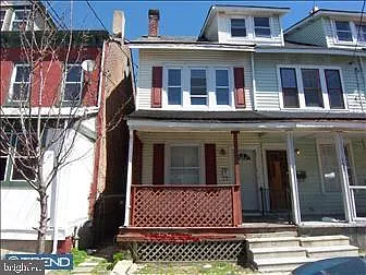 150 S Logan Ave Photo 1