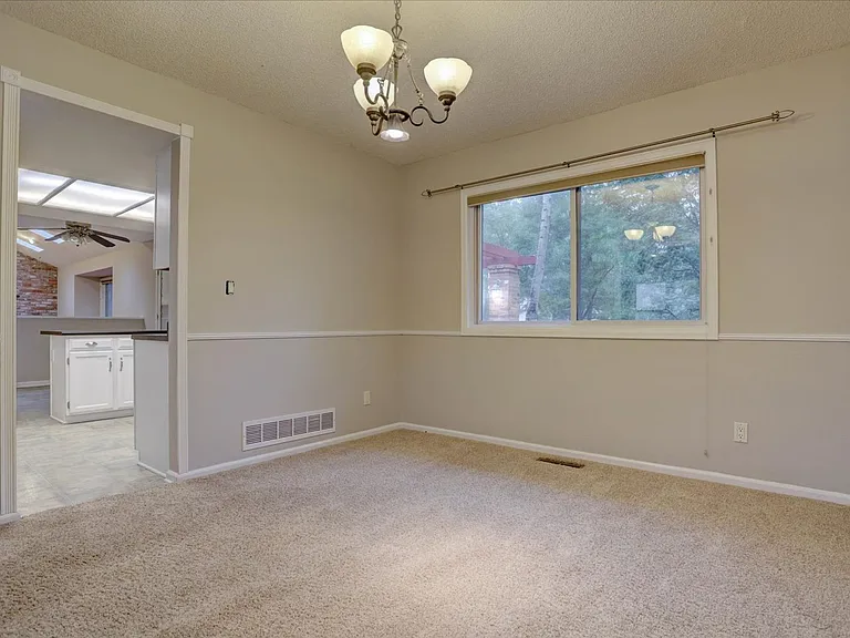 10701 Hobbit Ln — Photo 13