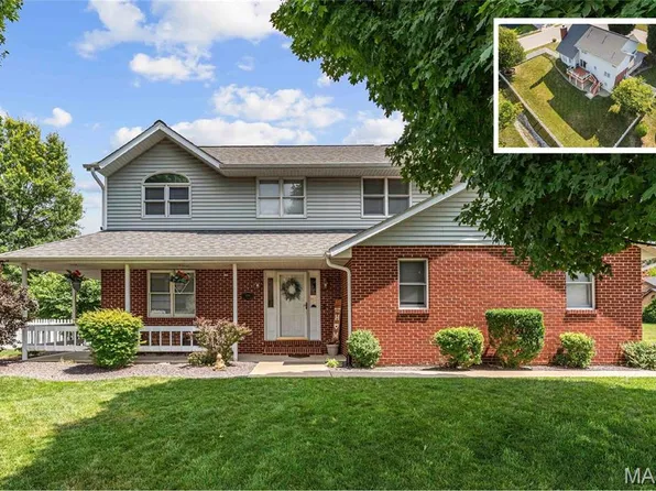200 Saint Sabre Dr, Belleville, IL 62226