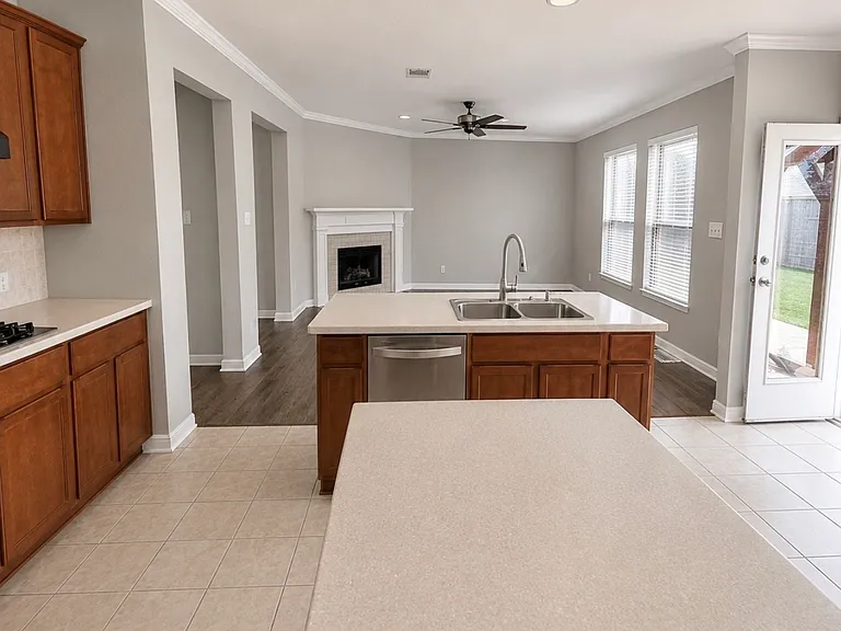 11829 Moorhen Cir — Photo 2