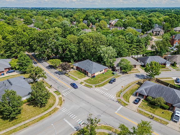 2nd image of 3772 Kenesaw Dr