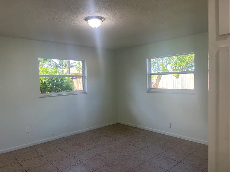 3525 Harlowe Ave — Photo 12