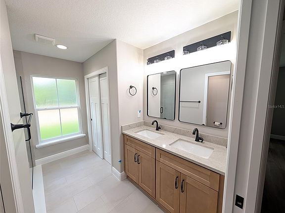 4th image of 12397 SW 76th Ln