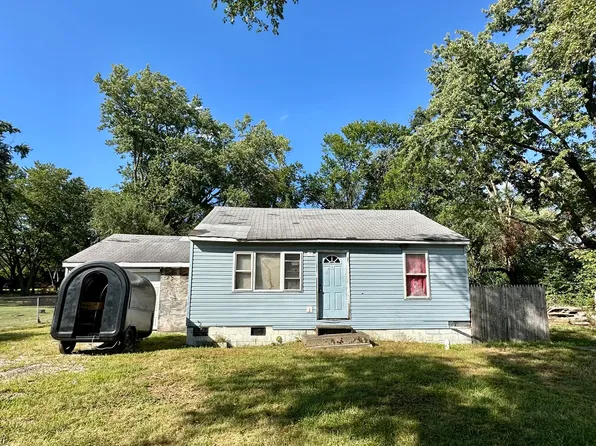 425 W Bruce Rd, Lockport, IL 60441