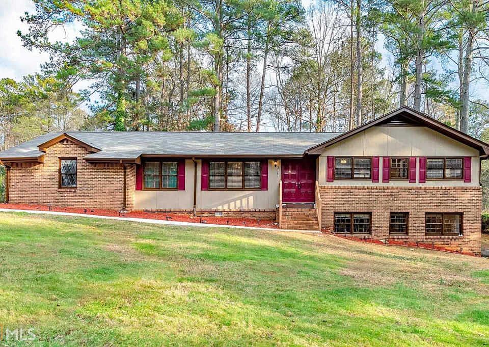 1st image of 3141 Rockview Dr