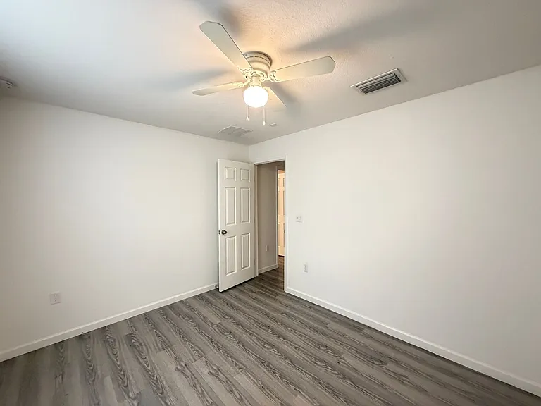 15137 SW 61st Court Rd — Photo 11