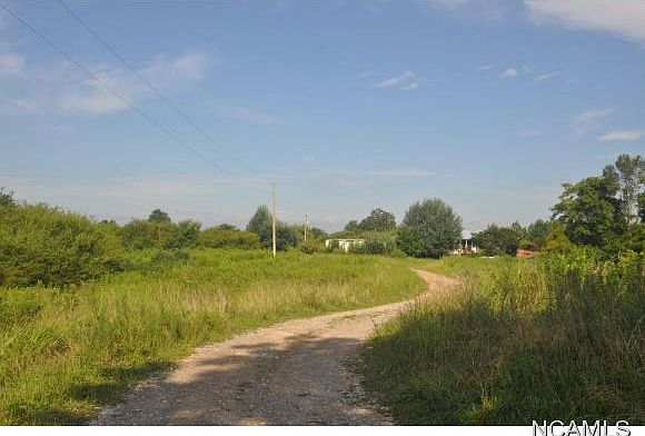 2nd image of 1335 County Road 1030