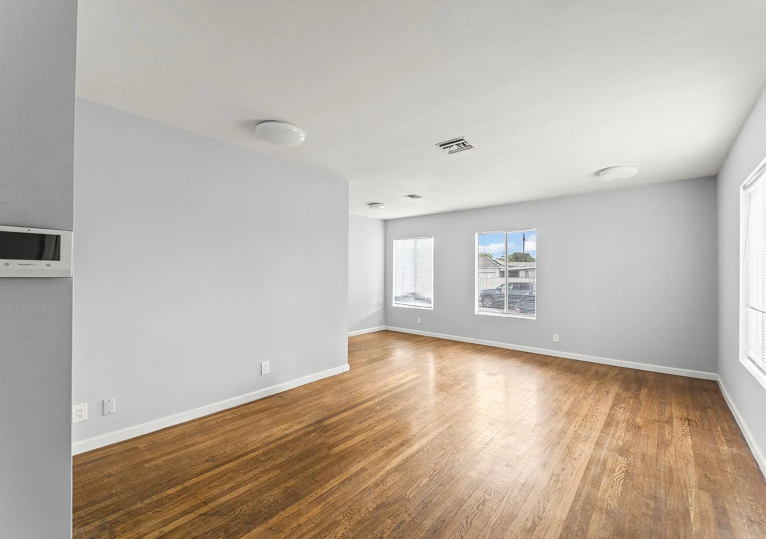 8102 Norwich MAIN — Photo 4