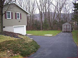 3rd image of 122 Circle Dr
