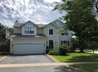 4670 Saginaw St, Lake In The Hills, IL 60156