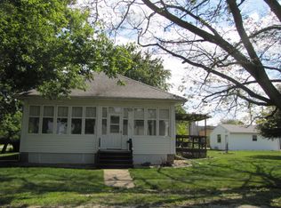 207 N Main St, Le Roy, IL 61752