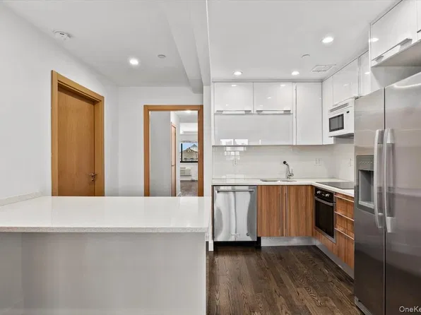 3135 31st Street #605, Astoria, NY 11106