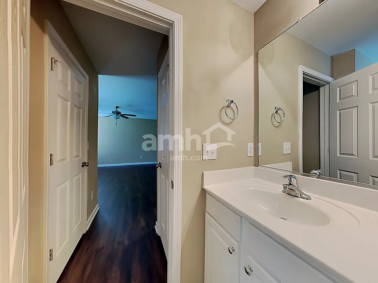 529 Osborne Rd — Photo 11