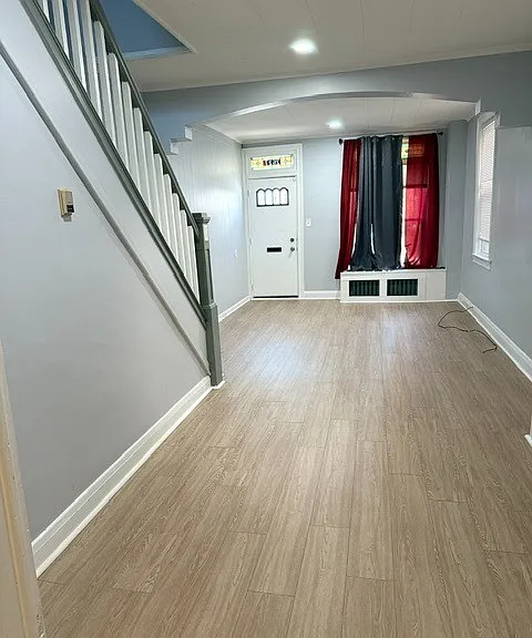 2627 Grogan Ave — Photo 4