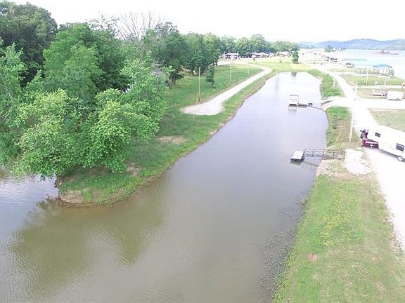 5th image of 266 Drake Dr #150