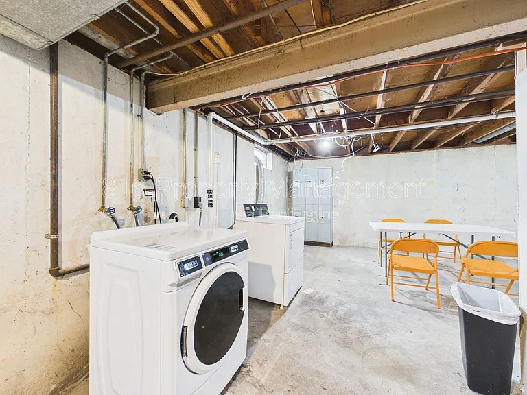 639 S Crysler Ave #D — Photo 18