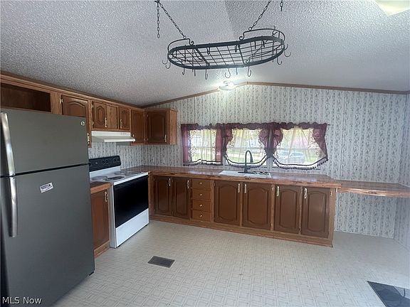 5th image of 495 Pleasant Grove Cir
