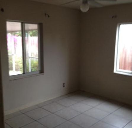5th image of 5440 N Andrews Ave
