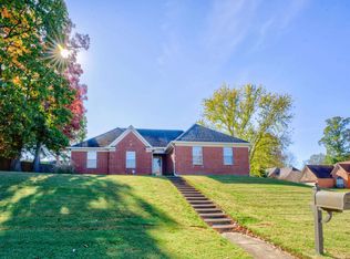 10 Oaksedge Dr, Oakland, TN 38060