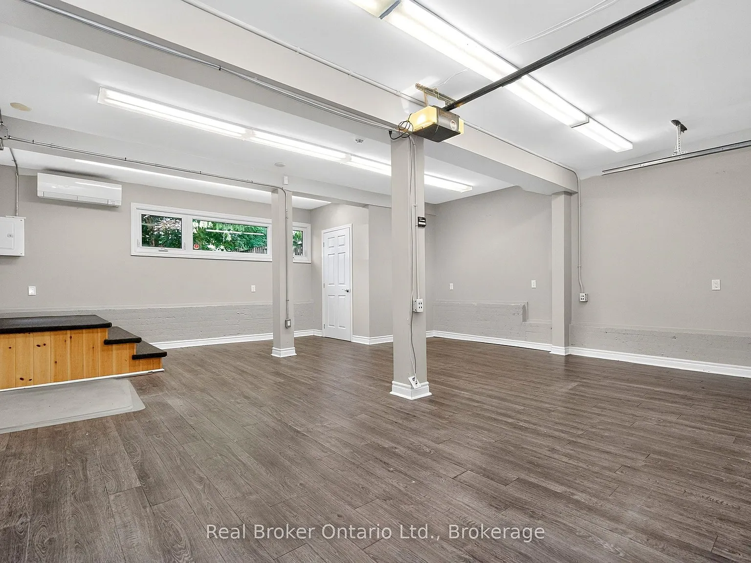 Studio, $550 — Photo 2