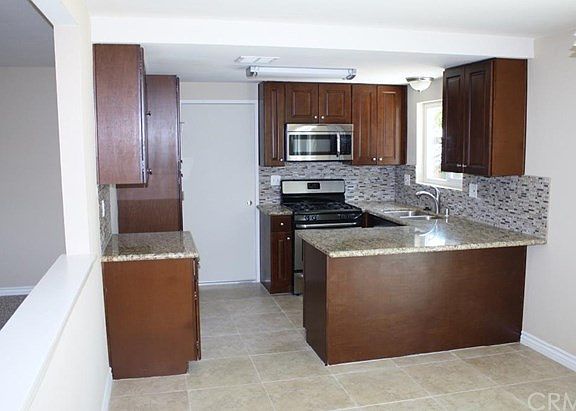 4th image of 749 N Lake Ave