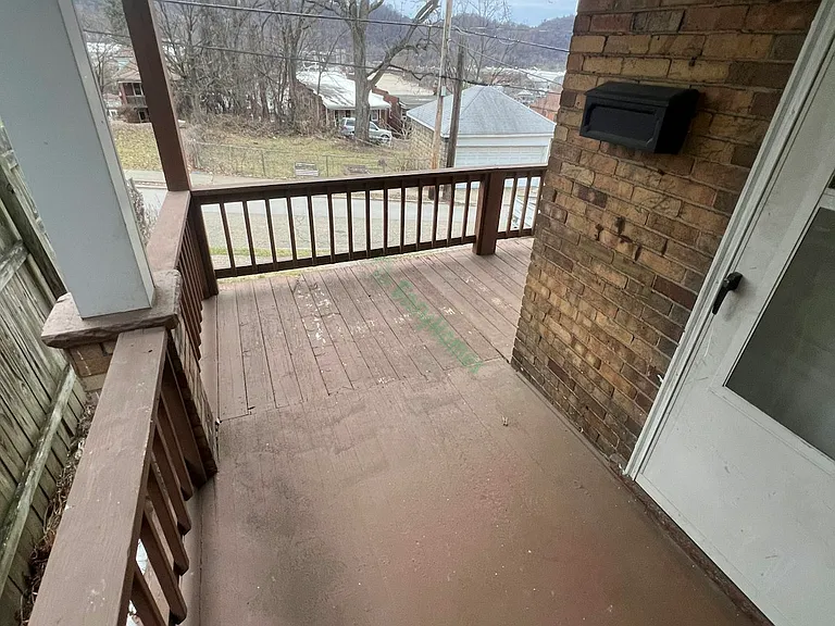 230 Locust St — Photo 14