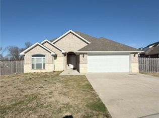 348 Fox Cir, Pea Ridge, AR 72751