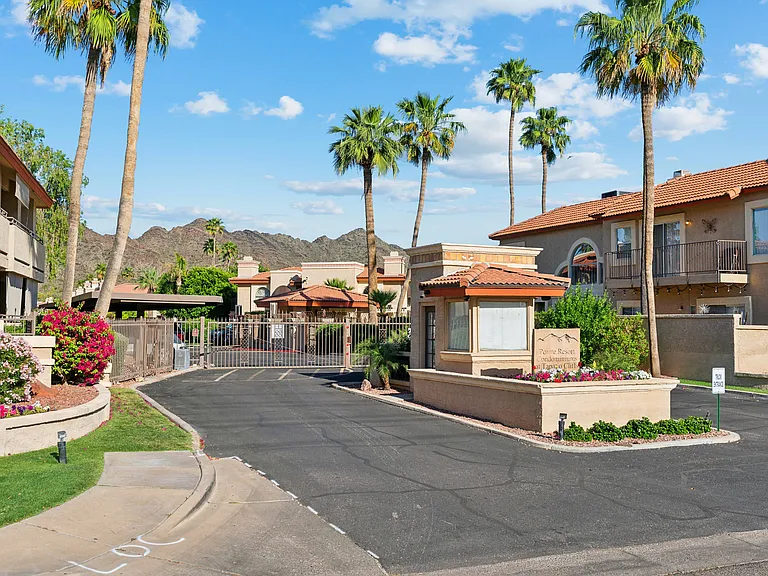 10410 N Cave Creek Rd — Photo 17