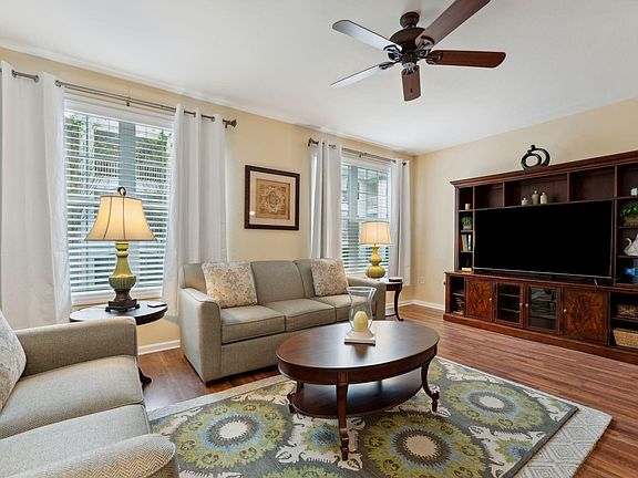 5th image of 60 Fenwick Hall Aly APT 1211