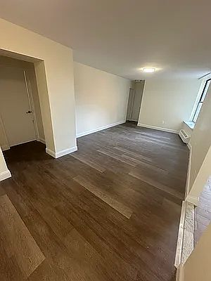 4th image of 1985 Davidson Ave #3