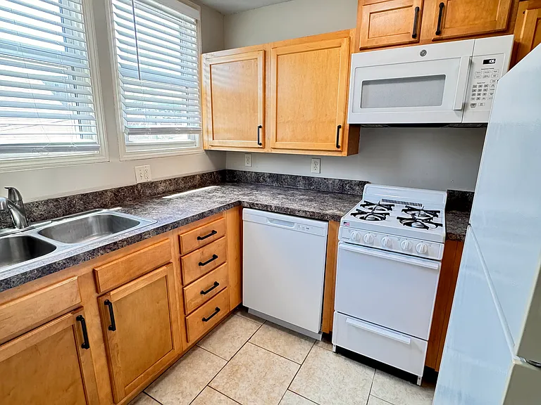 927 S 14th St #2 — Photo 4