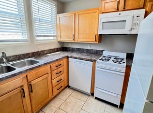926 S 14th St APT 2, Lincoln, NE 68508