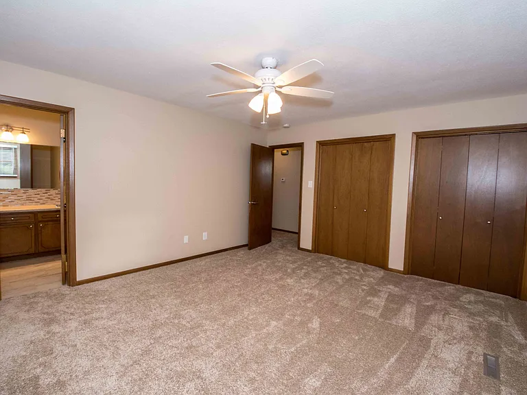 6813 Timmons Dr — Photo 5