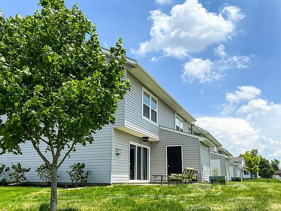 2nd image of 3884 N Chalet Cir #3835