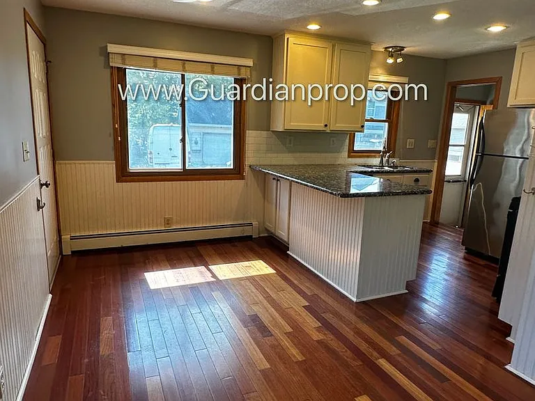 4104 Highwood Rd — Photo 6
