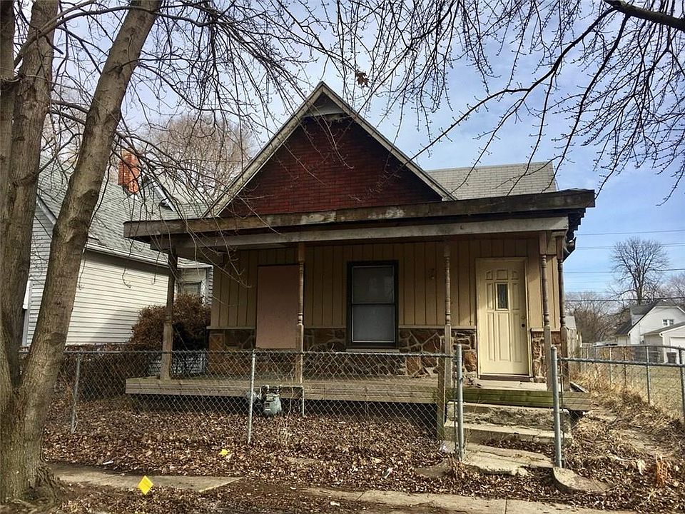 2nd image of 647 Warren Ave