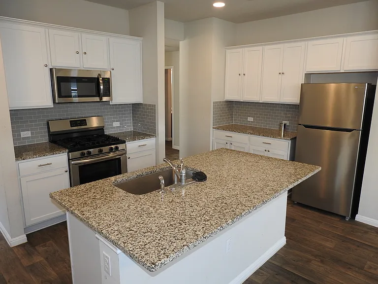 621 Callahan Ln — Photo 7