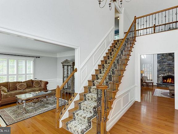 2nd image of 11001 Sweetmeadow Dr