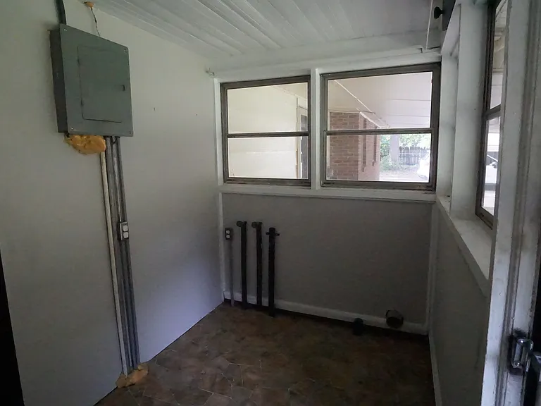 206 11th St NE — Photo 18