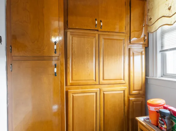 7073 Kennedy Boulevard image 37 of 49