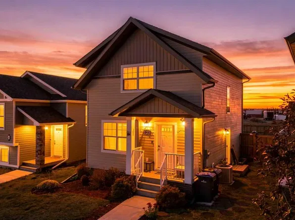123 SW Hinshaw Dr, Sylvan Lake, AB T4S 0N3