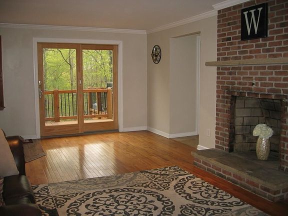 5th image of 1026 High Vista Trl W