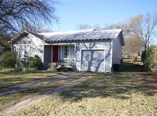 1931 Yale St, River Oaks, TX 76114