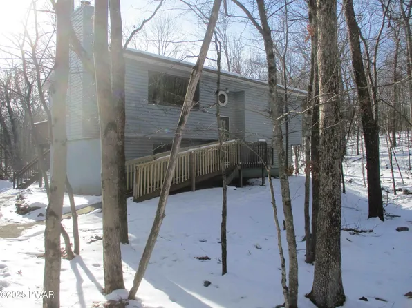 223 Wild Meadow Dr, Milford, PA 18337