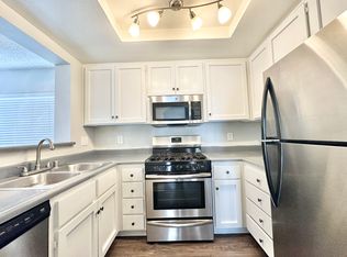 1227 N Mansfield Ave #405, Los Angeles, CA 90038