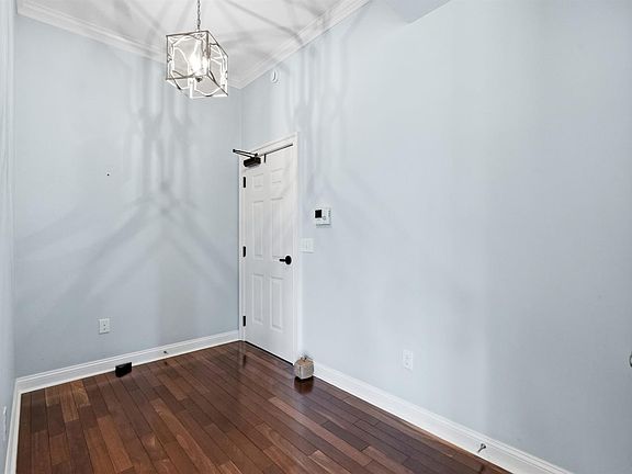 5th image of 1215 Jefferson St #3W